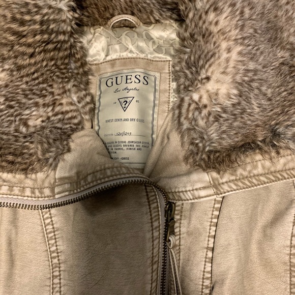 Guess leather jacket with faux fur - Picture 2 of 3